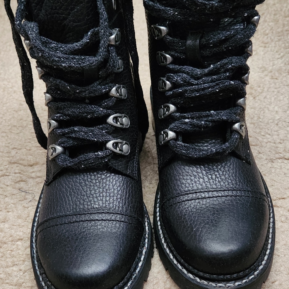 NWT Frye Women's Black Leather Hiker Boots - Samantha Boot Size 5.5 Medium Width - Picture 3 of 6